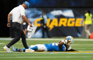 Cargadores RB Najee Harris descubrió una lesión en Aquiles en la victoria de Broncos