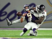 Dadas las peleas de JJ McCarthy, ¿qué sucede si Carson Wentz juega bien en su lugar?