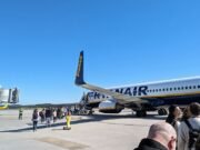 Las aerolíneas rivales intervienen para llenar el vacío, mientras que Ryanair reduce los vuelos españoles este invierno