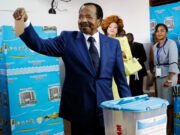 La oposición dividida de Camerún busca arrestar al líder más antiguo del mundo después de 43 años de poder.