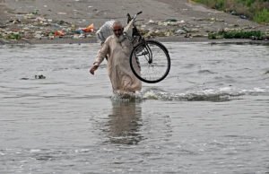 La “crisis de la justicia” mientras las inundaciones se devastan: el Ministro del Cambio Climático de Pakistán
