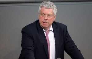 Los aviones rusos en el espacio aéreo de la OTAN deben ser sacrificados