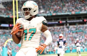 El receptor de los Dolphins Jaylen Waddle ‘cuestionable’ para el juego del jueves contra Bills
