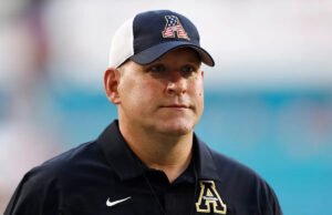 Shawn Clark, ex entrenador en jefe del estado de los Apalaches, murió a los 50 años