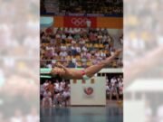 19 de septiembre, Greg Louganis golpea la cabeza al bucear