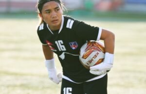 El director de los cineastas de Nepal Challenge Oscar, el director dice que ofrecen los brotres.