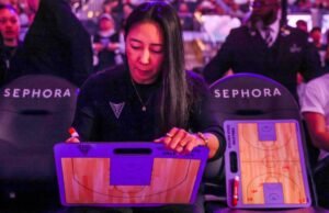 Natalie Nakase Das Valquirias designó al entrenador del año de la WNBA