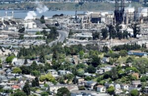Hombre de rodeo condenado por matar a un medio hermano, luego asusta a otro para saltar desde una ventana del segundo piso