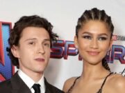 Tom Holland obtiene una conmoción cerebral en Spider-Man, visto con Zendaya