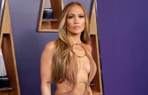 Las zapatillas de zapatillas adidas exactas de Jennifer López vuelan fuera de Amazon