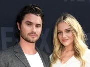 Kelsea Ballerini inició a Chase Stokes dividido después de los argumentos (excluye)