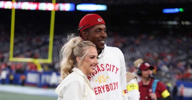 GettyImages-2236639463-brittany-mahomes-poses-with-father-in-law.jpg