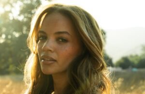 Leslie Grace comparte la lista de reproducción que define su tiempo “Flujo con la vida”