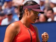 La campeona de 2021, Emma Raducanu, gana el primer partido del Abierto de Estados Unidos desde el título