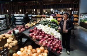 Mega Mart de la tienda de comestibles coreano abre East Palo Alto
