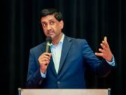 Un miembro del Congreso que da la bienvenida al Ayuntamiento de la Educación en Cupertino High – The Mercury News