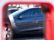 Tesla se convierte en manijas de las puertas que atrajeron el control de seguridad: las noticias de Mercury
