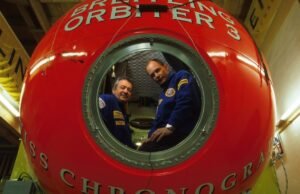 Primer viaje de pelota intransigente al mundo