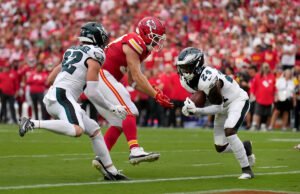 Travis Kelce en el cuarto trimestre de un giro de regreso a la intercepción contra los Eagles: “ Tengo que atrapar la pelota, y nos damos una oportunidad ”