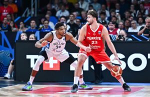 Giannis Anthetokounmpo y Alperen şengün enterran el hacha después de Grecia-Türkiye Flare-Up