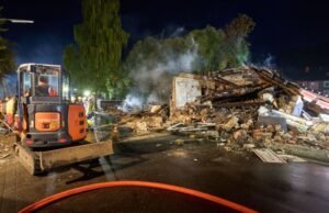 Ocho heridos mientras la explosión destruye la construcción en la Alemania occidental