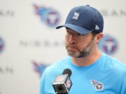 El entrenador de los Titanes responde a los Hoots: “ Fire Callahan ‘Song después del colapso de la derrota en la primera mitad contra los Colts:’ No pienso en estas cosas ”