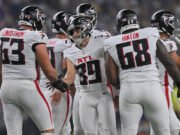 Falcons New Kicker Parker Romo Drill Five Gunes En el debut, encuentra su compañero de equipo Leonard Floyd en la televisión después del juego