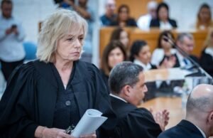 Negarse a respetar la contribución legal “no una reforma, sino el aplastamiento de la democracia”, explica el fiscal general