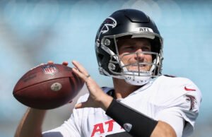 Kirk Cousins reemplaza a Michael Penix con Hawks por 27-0 contra Panthers