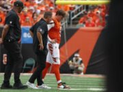 Joe Burrow de Bengals se está sometiendo a una cirugía exitosa, ahora recuperándose de una lesión en el césped
