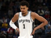 Dan Titus 2025-26 Fantástica clasificación de baloncesto