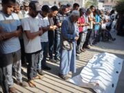 Docenas de palestinos, cuatro soldados israelíes asesinados en Gaza