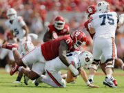 La defensa de Oklahoma n ° 11 domina en la victoria 24-17 en n ° 22 Auburn