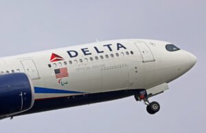 El vuelo de las líneas aéreas delta se desvió debido al fuego de la cocina