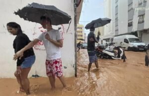 La lluvia deleita las calles cuando emitió una alerta de clima rojo