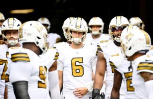 Los árbitros de las santificaciones sagradas, no las águilas, para un comienzo falso en el intento de empuje de Tash