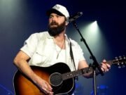 Jordan Davis En el país, no puede creer que no haya escrito