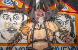 La exposición “ Let There Be Gwar ” celebra el 40 aniversario del grupo más sangriento del metal
