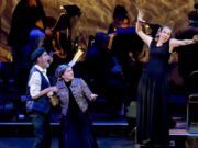 La versión yiddish de ‘Fiddler on the Roof’ en La Soraya brilló una luz