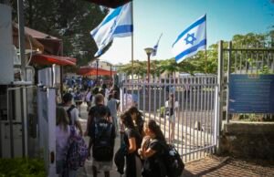 Los profesores israelíes dicen que están muy satisfechos, pero enfrentan una escasez cada vez mayor, según un estudio