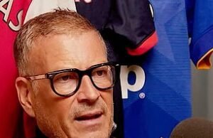 “ No puedo respetar al hombre ”: Mark Clattenburg dice que vio un “lado diferente” de los árbitros “Howard Webb y afirma que se quejó de su salario y lo desairó para que fuera a ser el