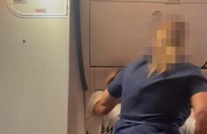 Momento impactante de la mujer británica obliga al avión a girar a Creta después de empujar a la anfitriona aérea y gritar a los pasajeros después de una fila provocada por alguien que estaba golpeando la parte posterior de su asiento