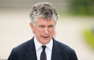 ¿El jefe de seguridad nacional en Blairite colapsó el juicio de espionaje en China? El ministro del gabinete esquiva las afirmaciones de que Jonathan Powell indicó claramente que Beijing no sería clasificado como un “enemigo”