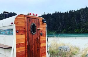 Ciudad fluvial de California destrozada por compañías de sauna que los residentes dicen que están asfixiando sus pintorescas casas