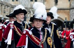 ¿Está William detrás de la sorprendente degradación de Andrew? El historiador real Andrew Lownie afirma que la decisión de despojar al ex duque de los títulos provino del heredero del rey Carlos