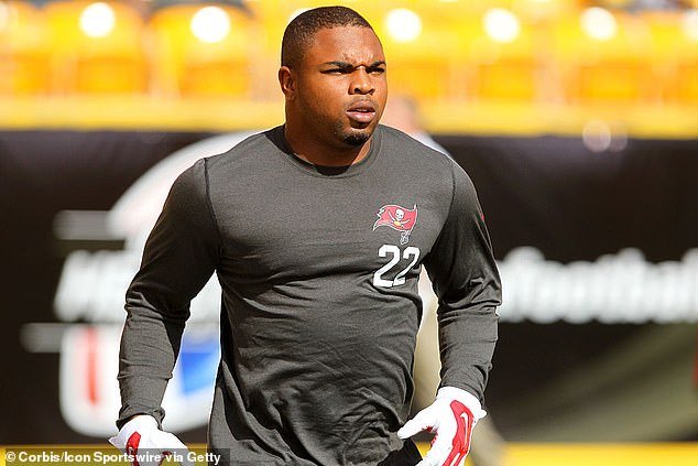 103123435-15208943-Former_Tampa_Bay_Buccaneers_running_back_Doug_Martin_has_died_at-a-10_17609637187.jpeg