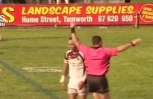 Futbolista suspendido por DOS DÉCADAS por el más mínimo contacto con el árbitro en una nueva pelea para regresar a la liga de rugby y ver jugar a sus hijos