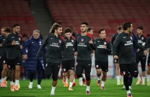 El enfado del Atlético por la táctica “sucia” del Arsenal: el equipo de Diego Simeone denuncia a los ‘gunners’ ante la UEFA tras el corte de agua caliente en los Emiratos