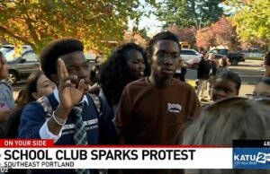 Los adolescentes que despiertan estallan después de que los estudiantes conservadores de la escuela más diversa de Portland iniciaran el club Charlie Kirk