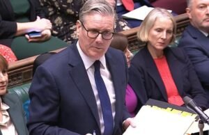 El príncipe Andrés podría comparecer ante los parlamentarios para explicar por qué ha vivido sin pagar alquiler en el Royal Lodge durante más de 20 años, mientras Keir Starmer respalda la investigación oficial.
